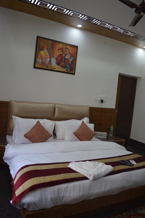 Oyo 10448 Green View Home Stay Дехрадун Екстериор снимка