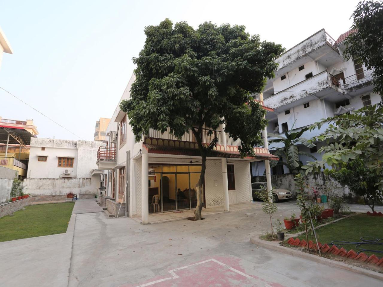 Oyo 10448 Green View Home Stay Дехрадун Екстериор снимка