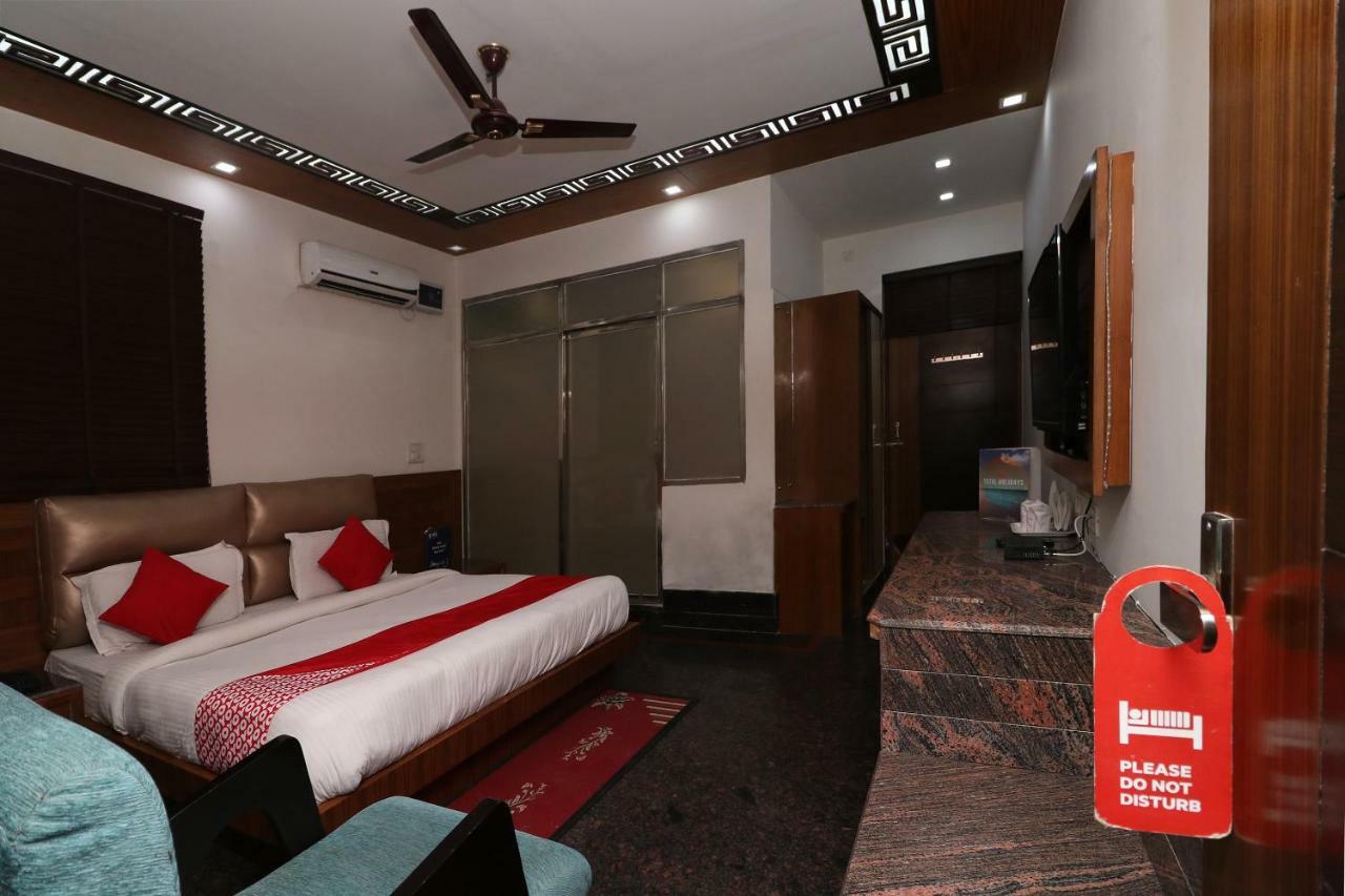 Oyo 10448 Green View Home Stay Дехрадун Екстериор снимка