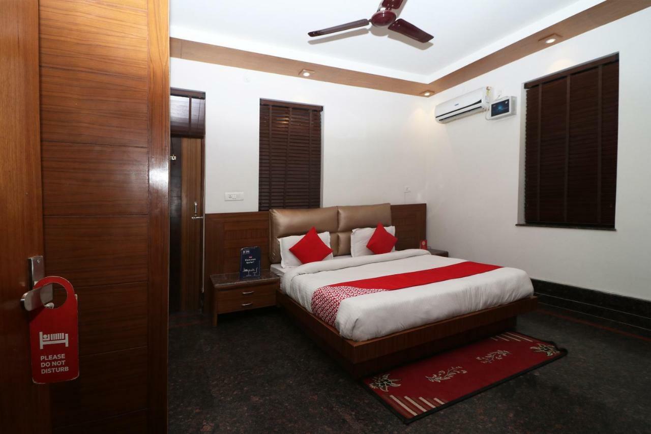 Oyo 10448 Green View Home Stay Дехрадун Екстериор снимка